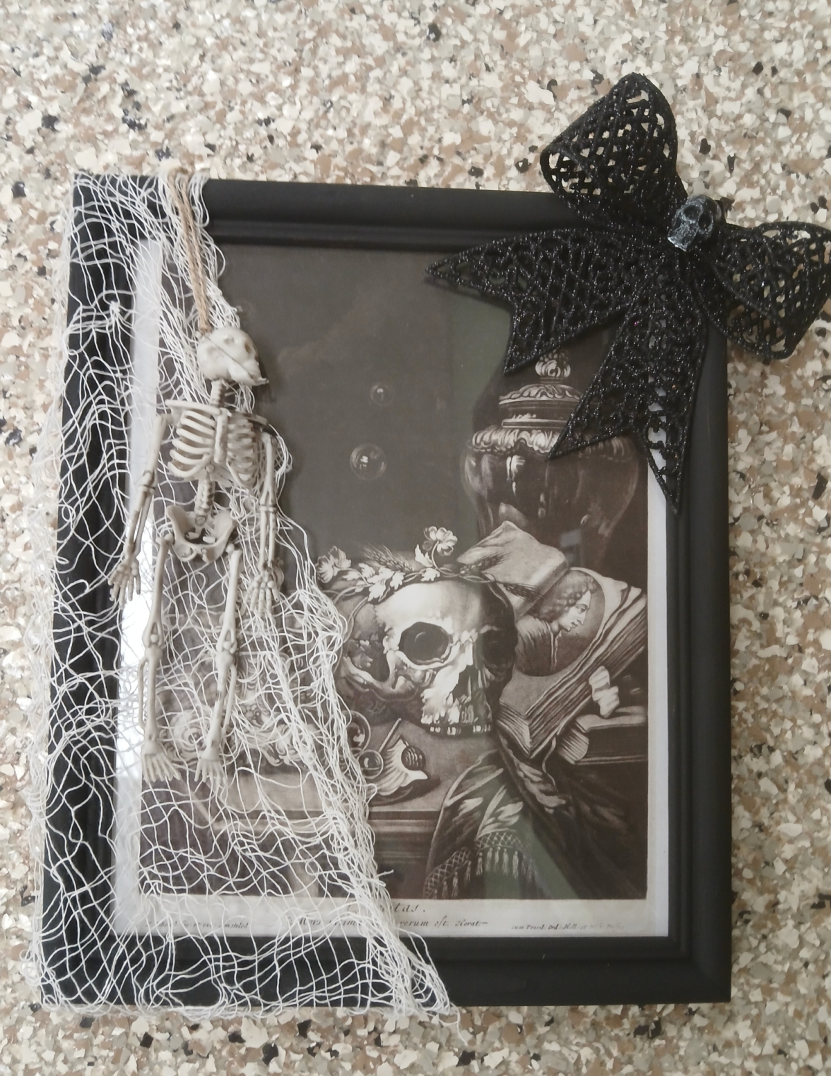 Spooky Skeleton in black frame